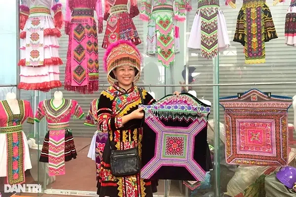 Thổ cẩm của người H’Mông