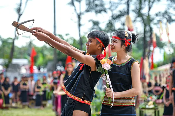 Dân tộc Bà Na