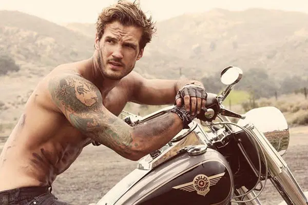 Bad Boy là gì? Dấu hiệu nhận biết một Bad Boy chuẩn nhất
