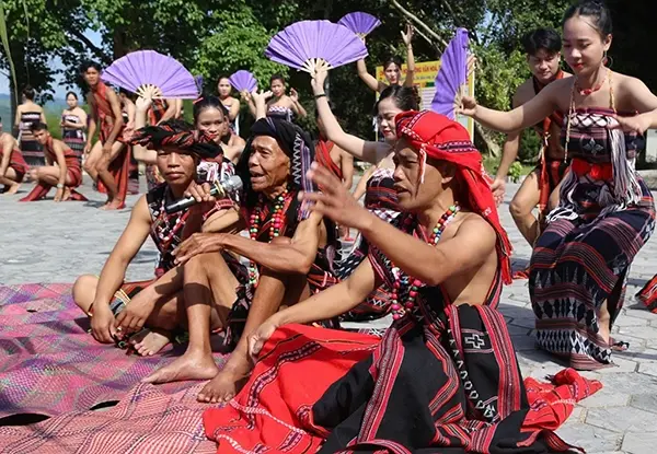 Dân tộc Cơ Tu