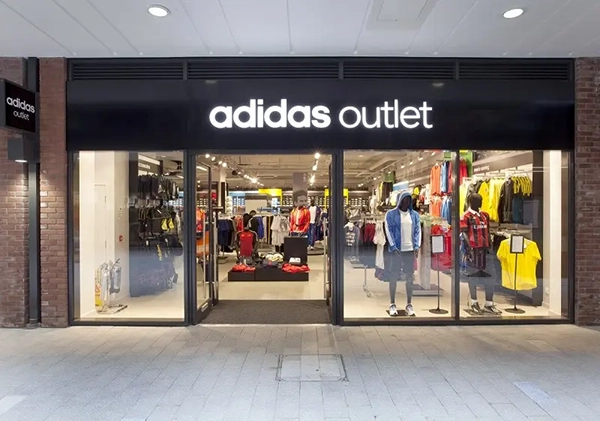 Hàng outlet là gì?
