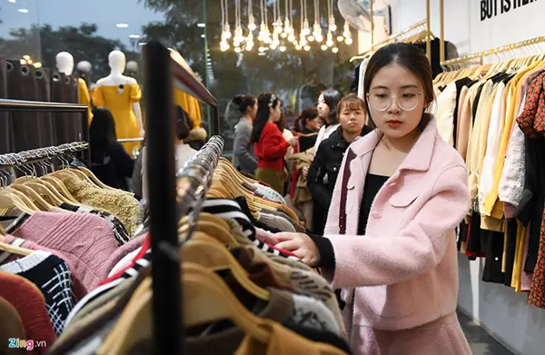 Hàng Xuất Dư Là Gì?