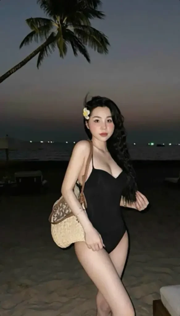 Monokini Là Gì?