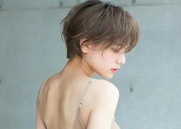 Mặt kim cương để tóc pixie cá tính