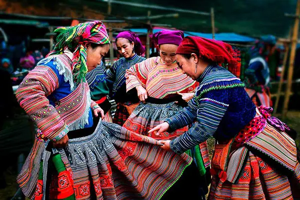 Trang Phục Dân Tộc H'Mông