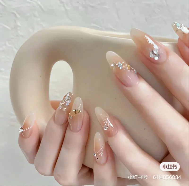 Mẫu nail đơn giản