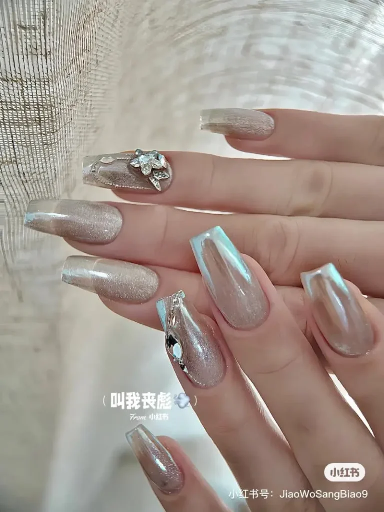 Mẫu nail đơn giản cho các quý cô văn phòng