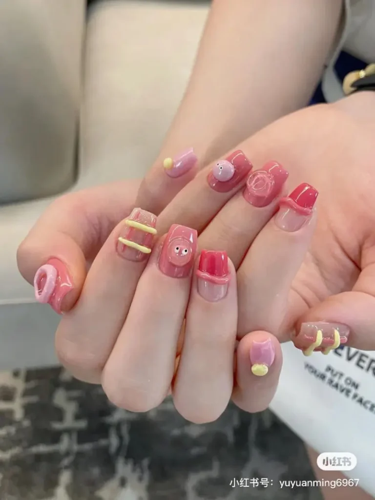 Mẫu nail tay xinh xắn màu hồng
