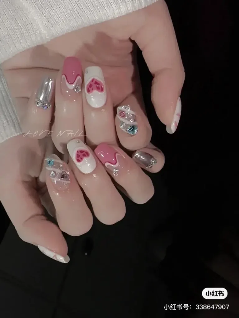 Mẫu nail tay xinh xắn màu hồng