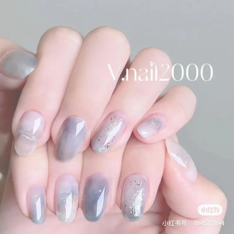 Mẫu nail nhẹ nhàng cho da ngăm