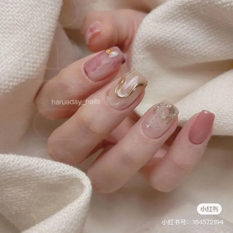 Mẫu nail đơn giản cho các quý cô văn phòng