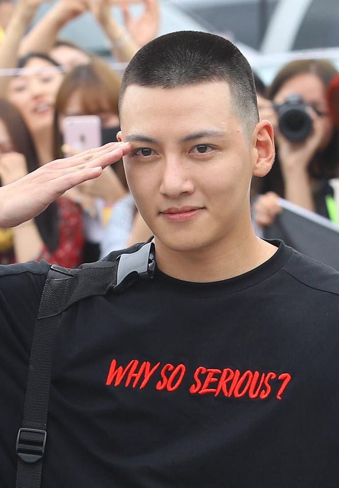 Tóc đầu đinh sát đơn giản, nam tính