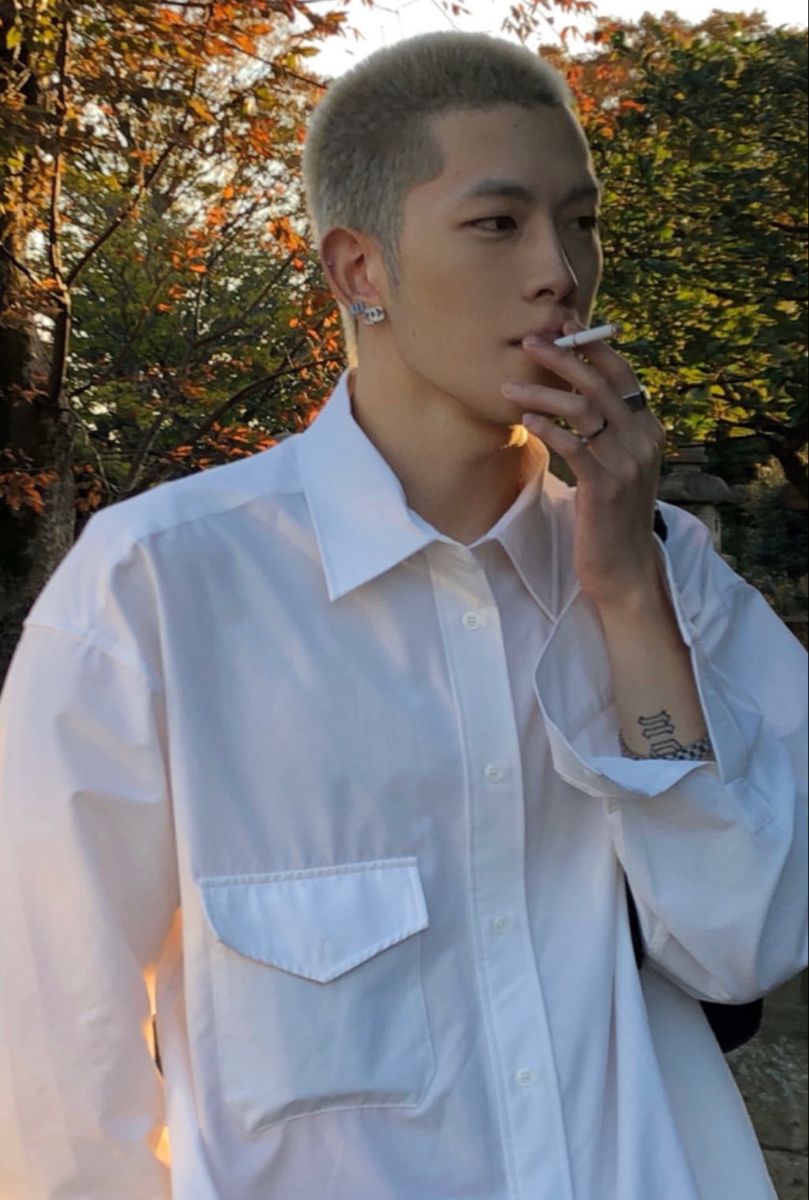 Tóc đầu đinh kiểu crew cut với phần đỉnh dài hơn