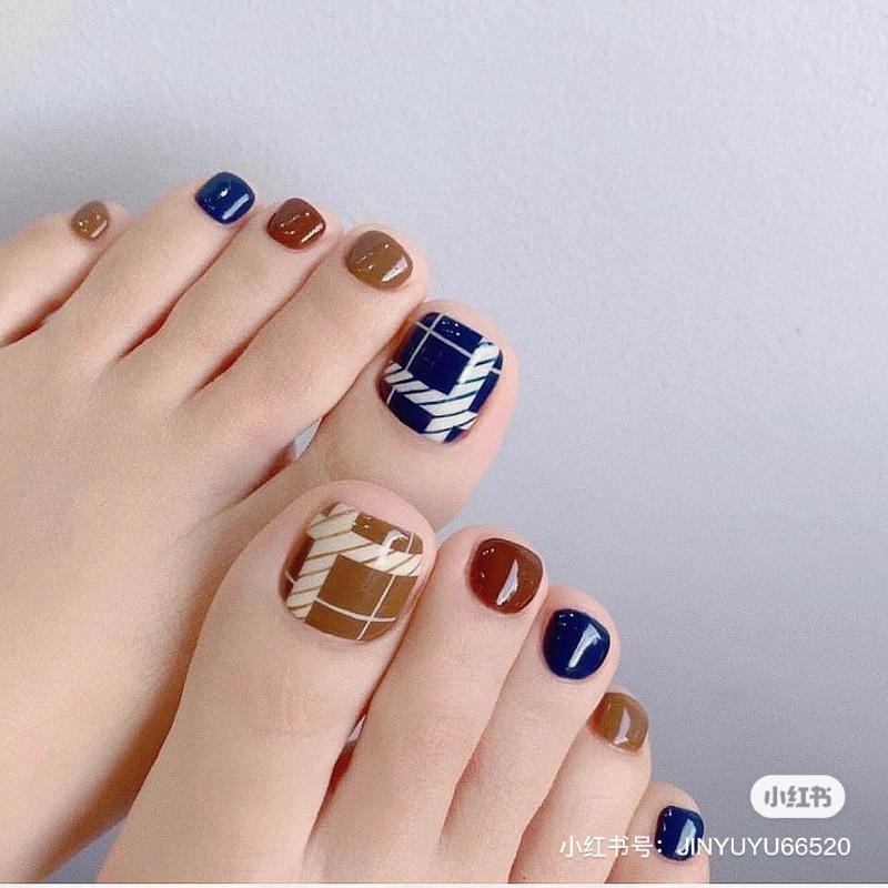 Mẫu móng chân đẹp 17