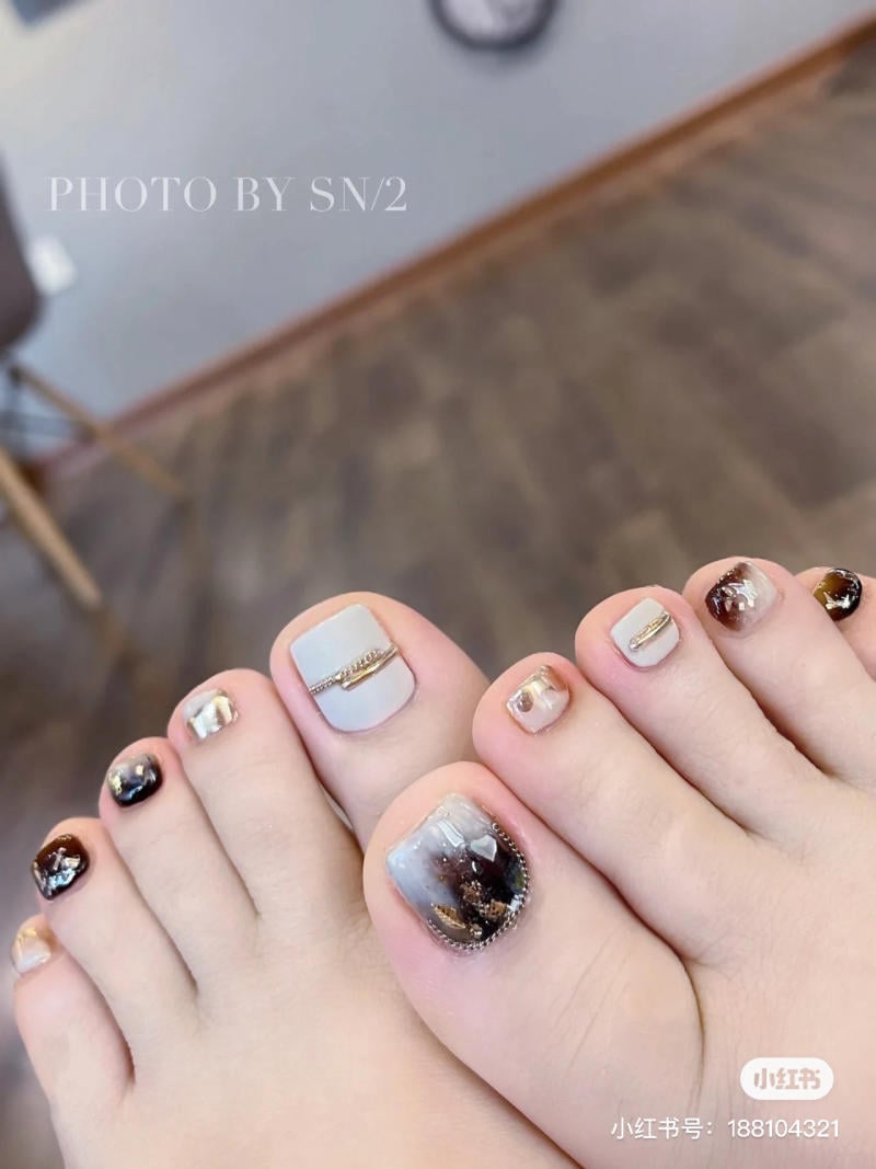 Mẫu móng chân đẹp 18