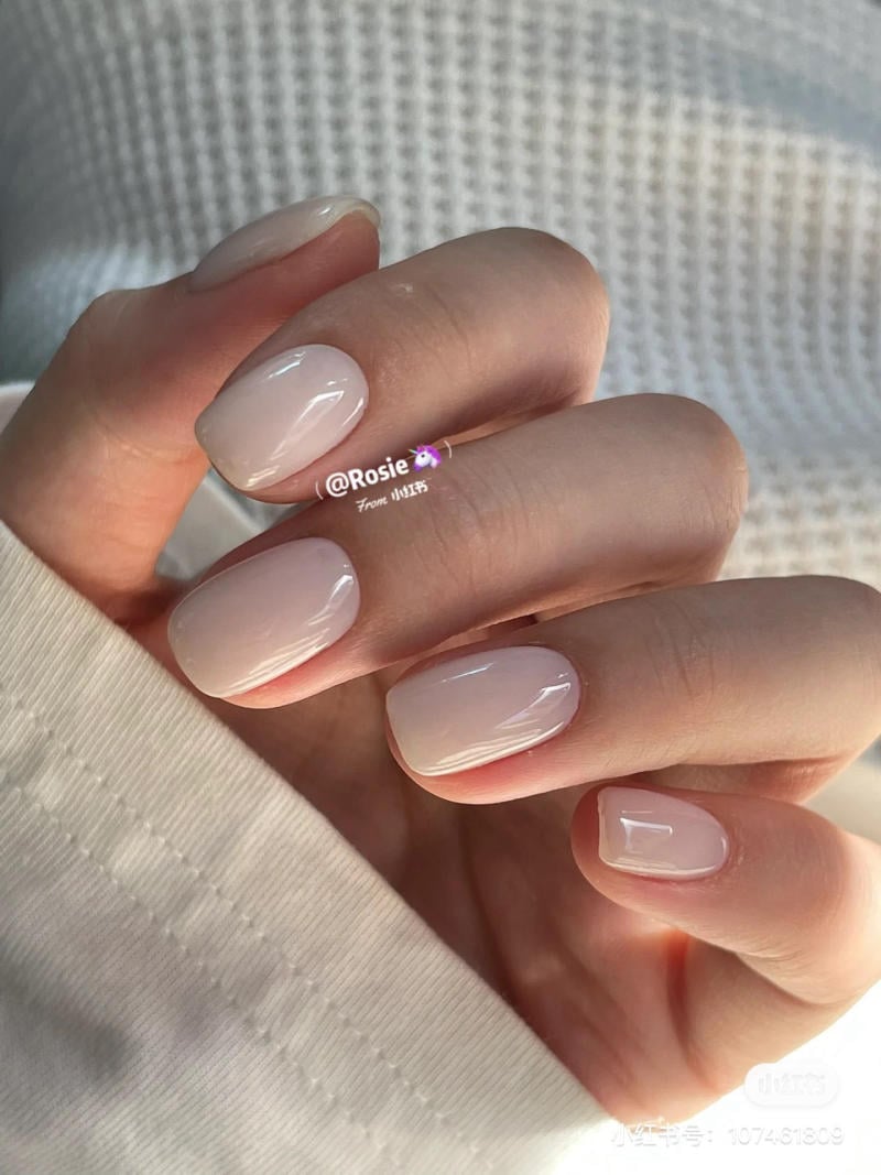 Mẫu sơn móng tay cho da ngăm 5