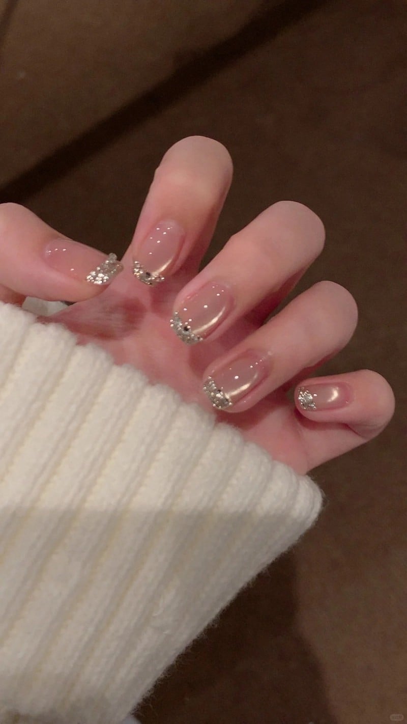 Nail mắt mèo xanh lá đậm lấp lánh