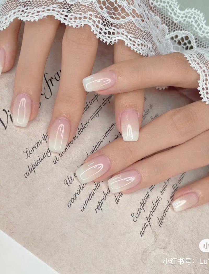 Mẫu nail trắng đẹp 8