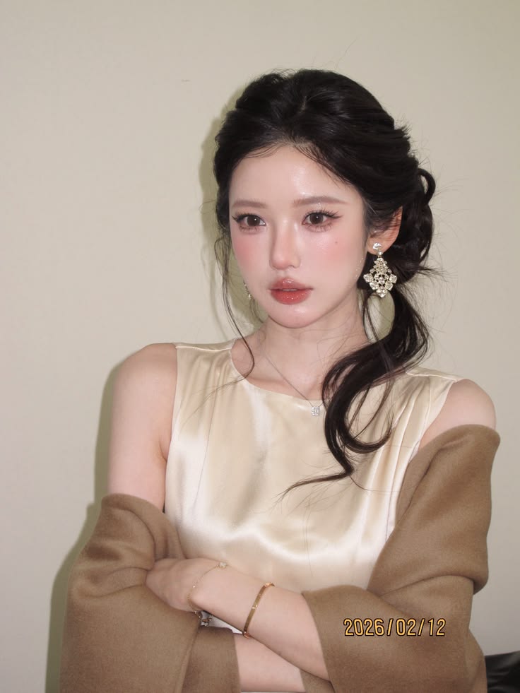 Kiểu tóc sóng lơi tự nhiên cho nàng dự tiệc cưới